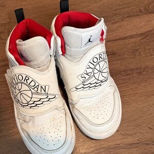 1y Jordan Shoes